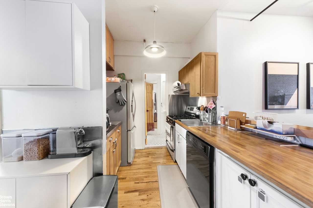 460 W Broadway #3S - Photo 3 of 7