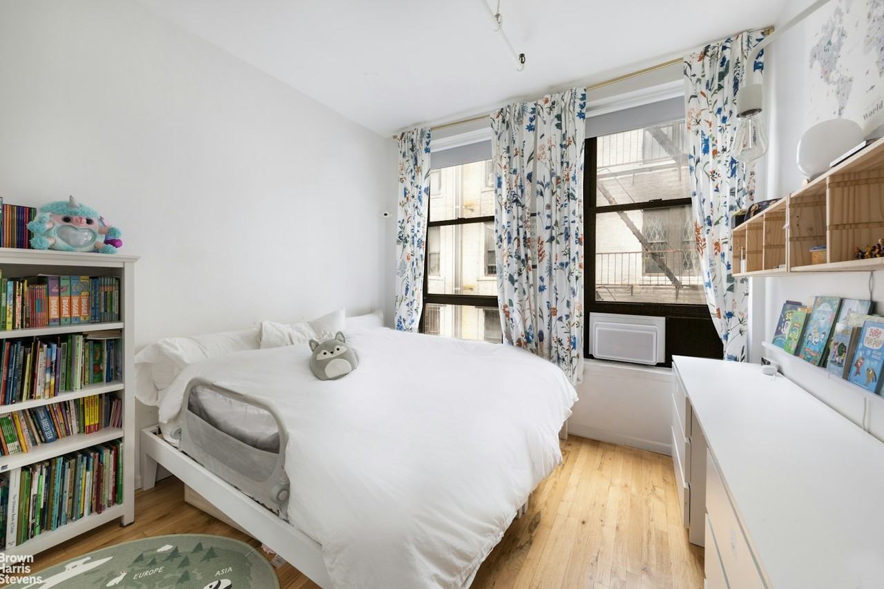 460 W Broadway #3S - Photo 5 of 7