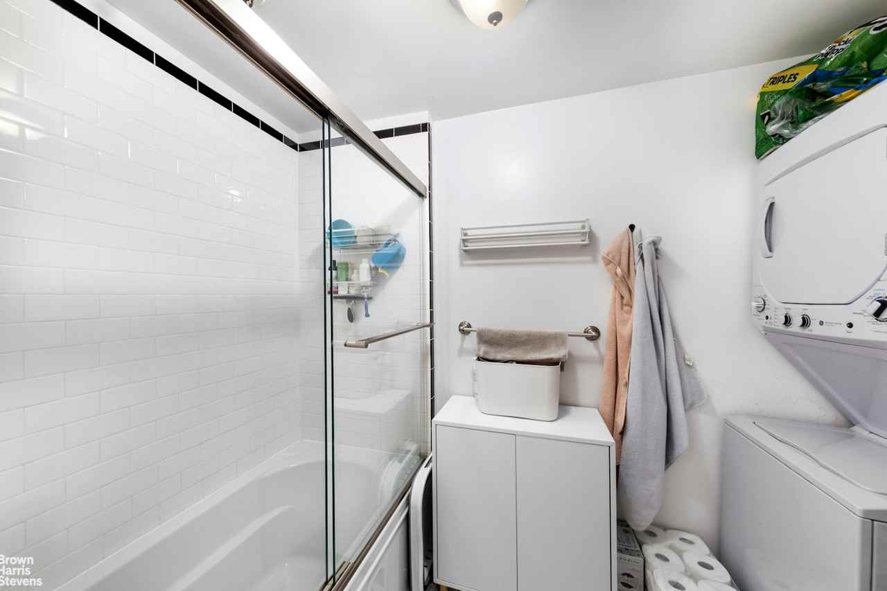 460 W Broadway #3S - Photo 7 of 7