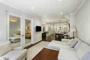 featured image of 18 E 12th St #2A