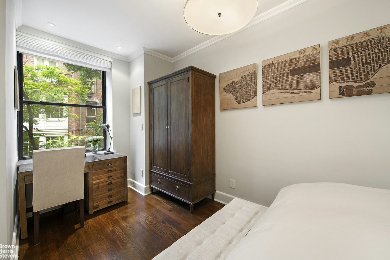 18 E 12th St #2A - Photo 5 of 7