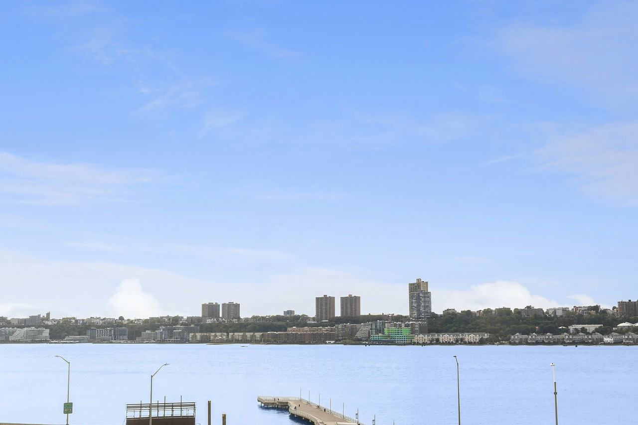 200 Riverside Blvd #6N - Photo 3 of 18