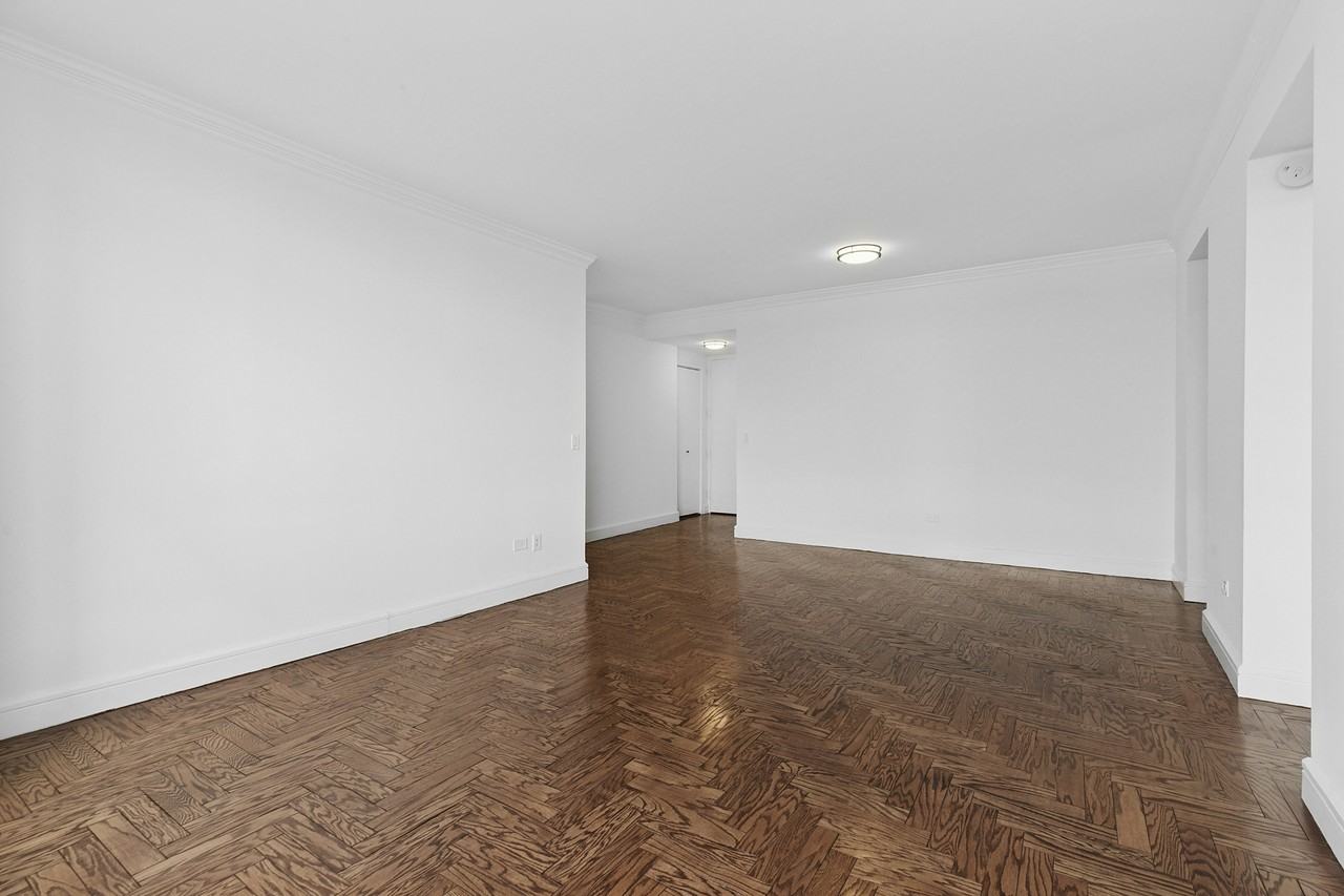 200 Riverside Blvd #6N - Photo 5 of 18