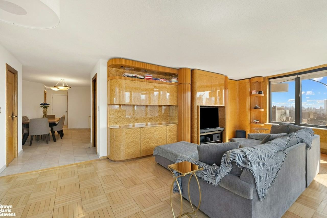 330 E 38th St #35D - Photo 5 of 15