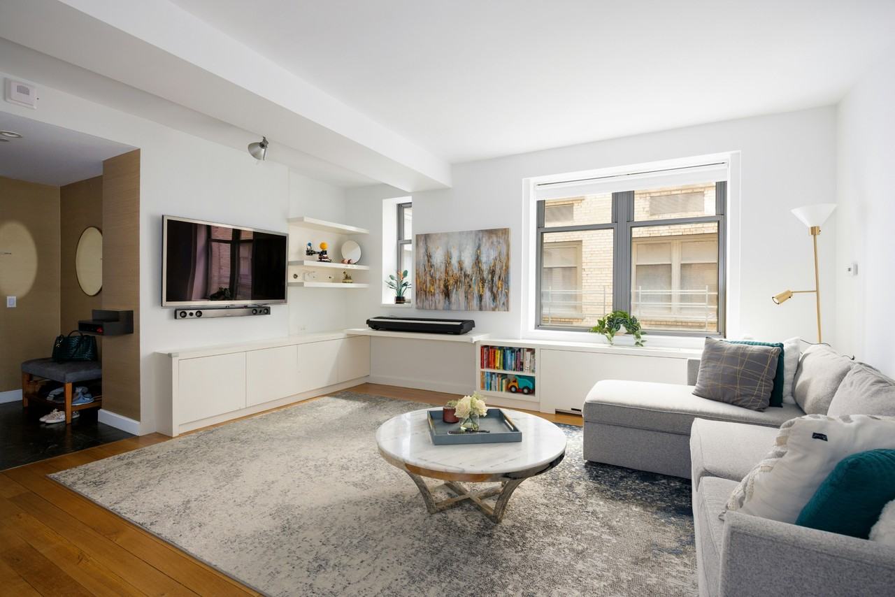 100 W 58th St #8G - Photo 2 of 6