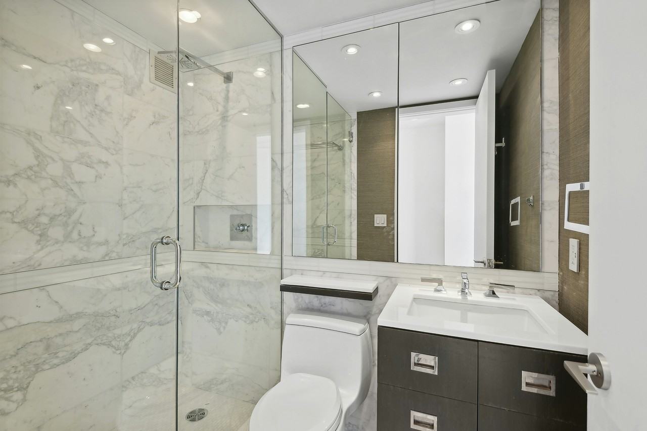 401 E 84th St #26A - Photo 5 of 10