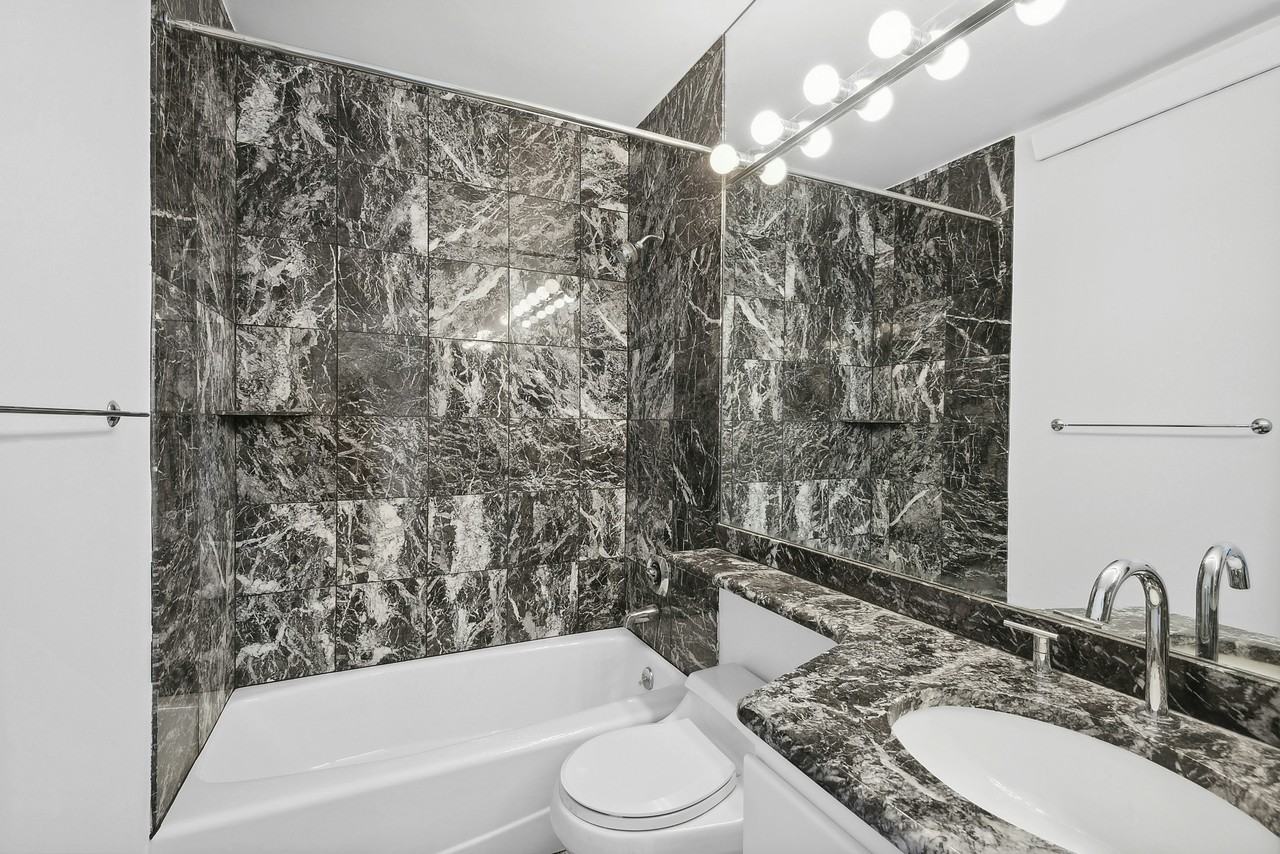 401 E 84th St #26A - Photo 7 of 10