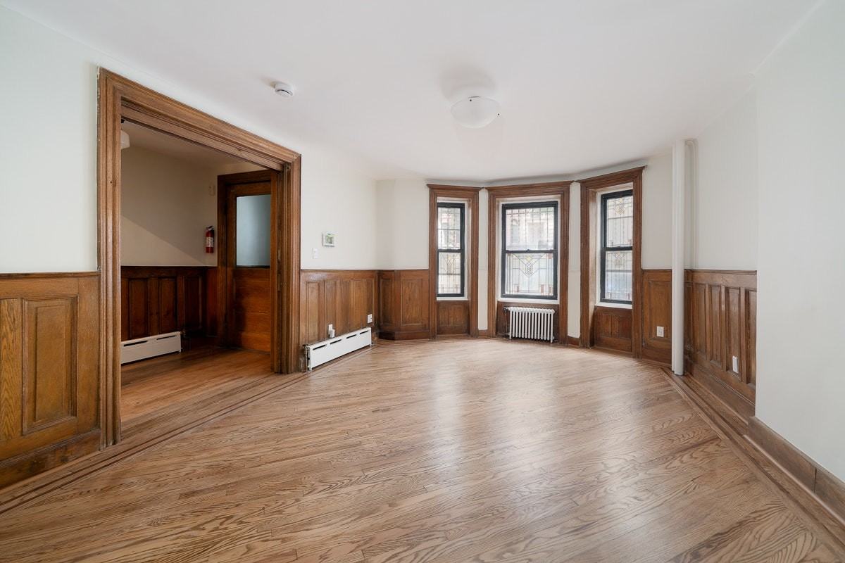 116 Bainbridge St #1 - Photo 4 of 13