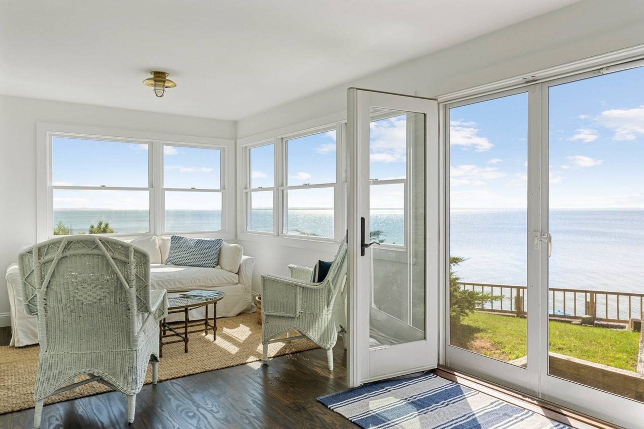 6340 Peconic Bay Blvd - Photo 5 of 20