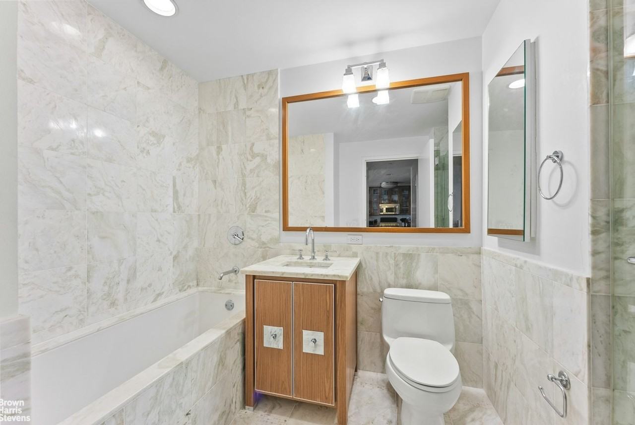 200 W End Ave #8J - Photo 5 of 17