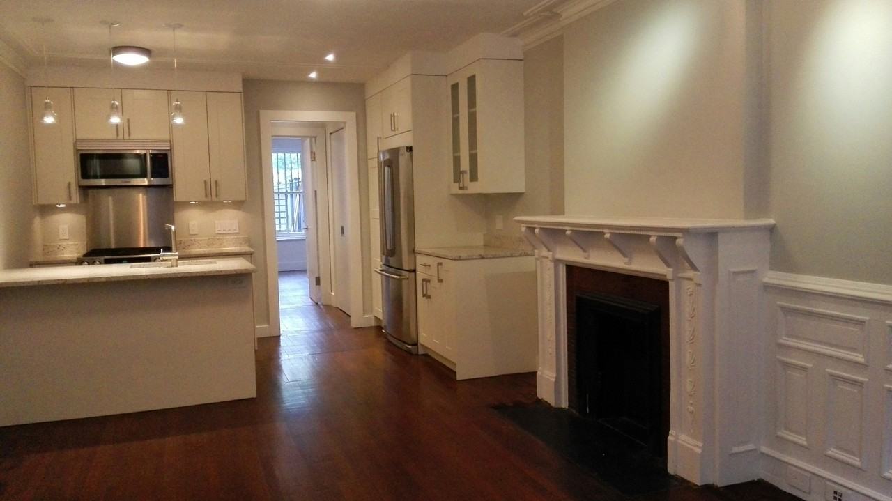 154 Saint Johns Pl - Photo 2 of 9