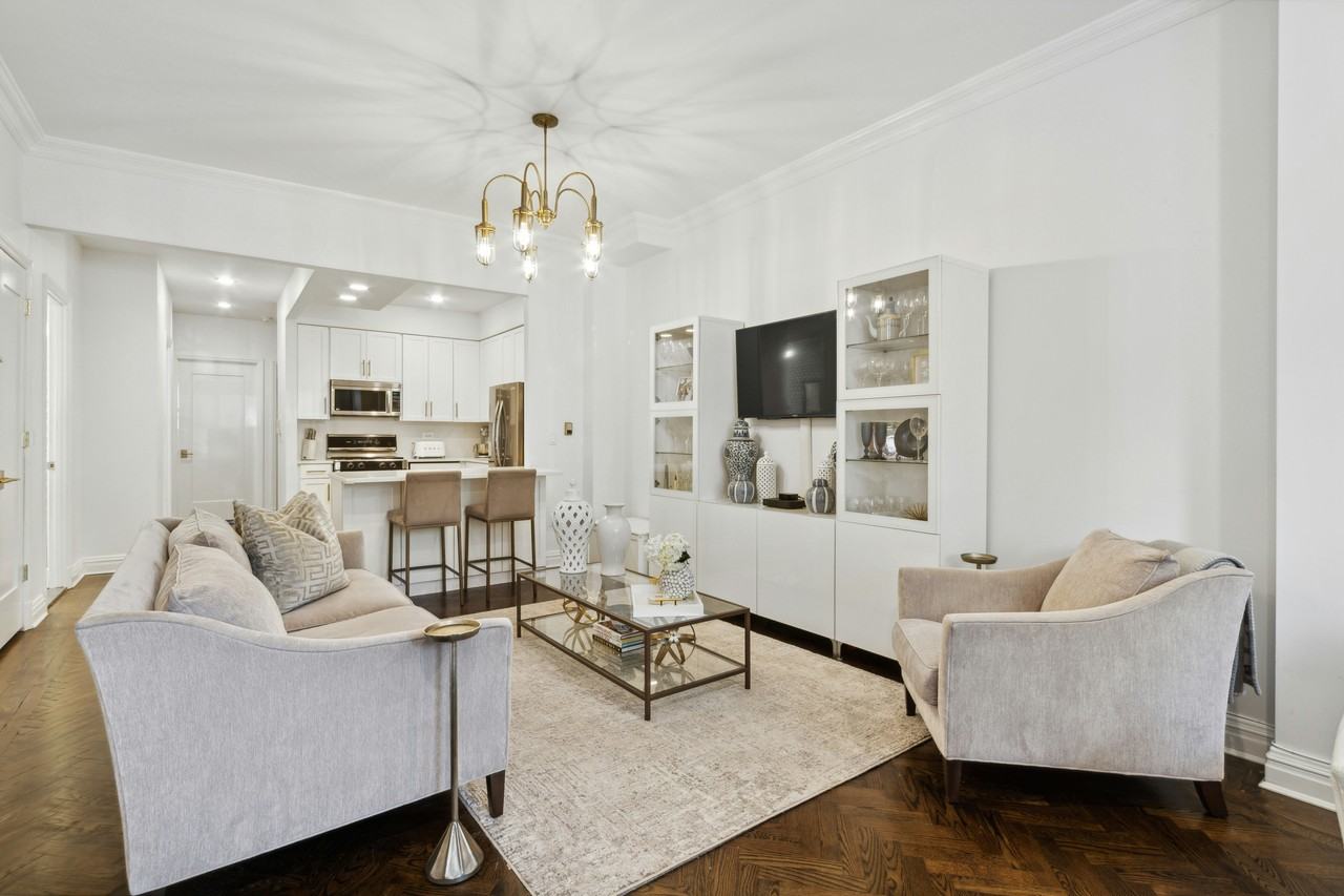 5 Mount Morris Park W #A - Photo 2 of 8