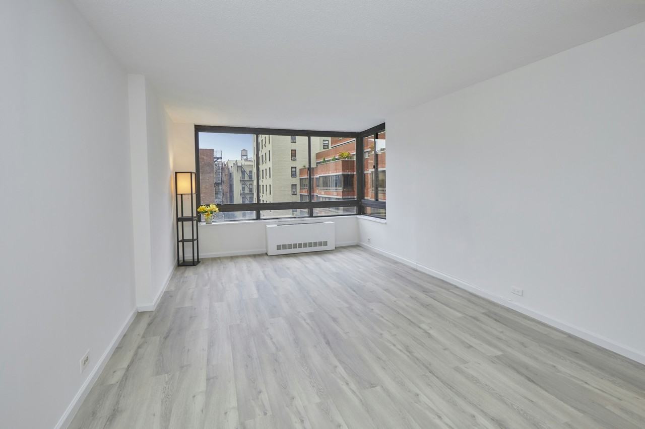 225 W 83rd St #5B - Photo 2 of 12