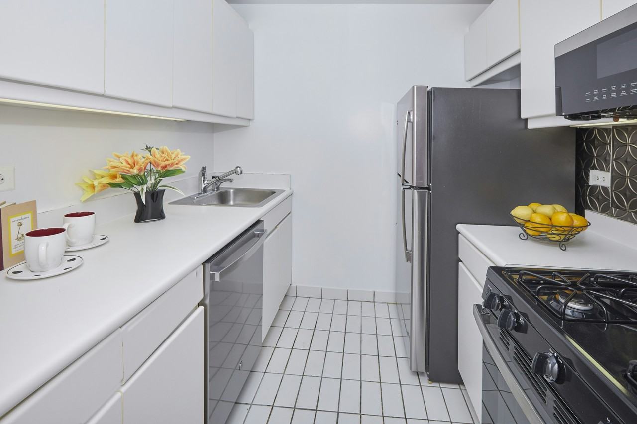 225 W 83rd St #5B - Photo 3 of 12