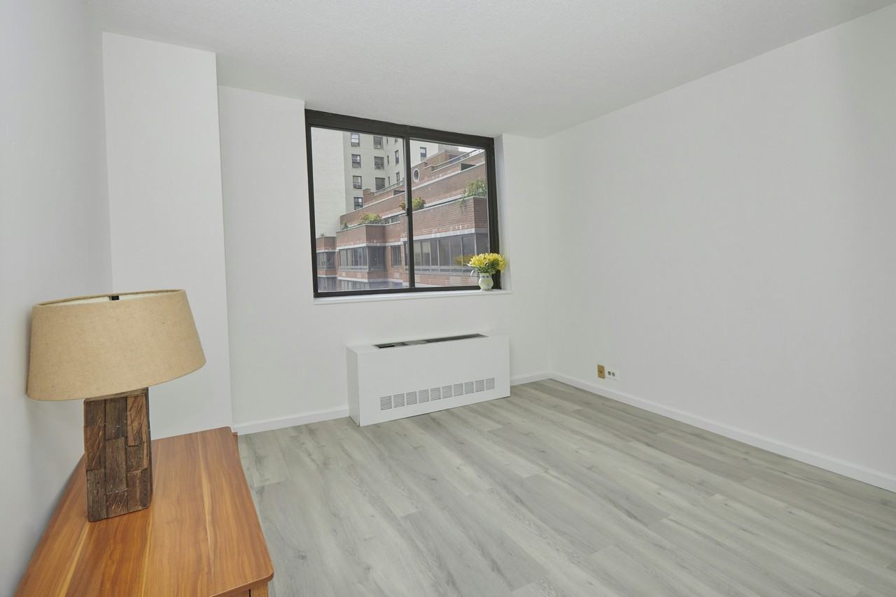 225 W 83rd St #5B - Photo 4 of 12