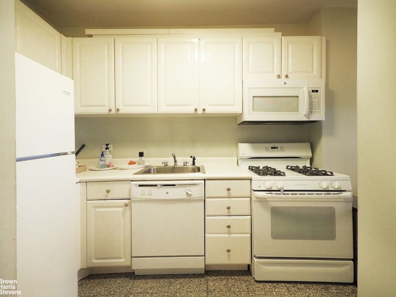 170 E 87th St #E12E - Photo 5 of 7