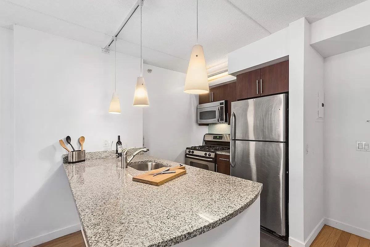 555 W 23rd St #S3N - Photo 4 of 5