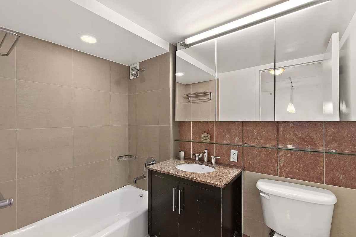 555 W 23rd St #S3N - Photo 5 of 5