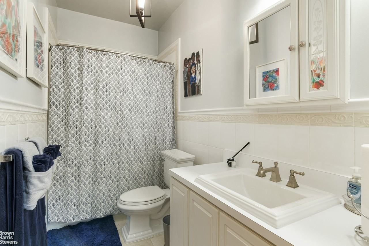 129 W 129th St #3 - Photo 4 of 8