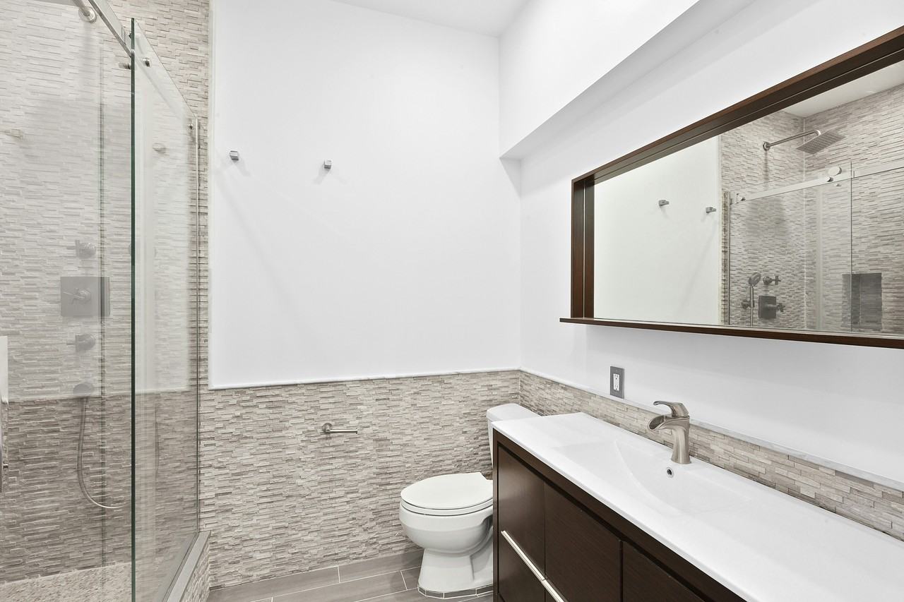 529 W 42nd St #4T - Photo 5 of 8