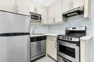 134 E 22nd St #404 - Photo 1 of 1