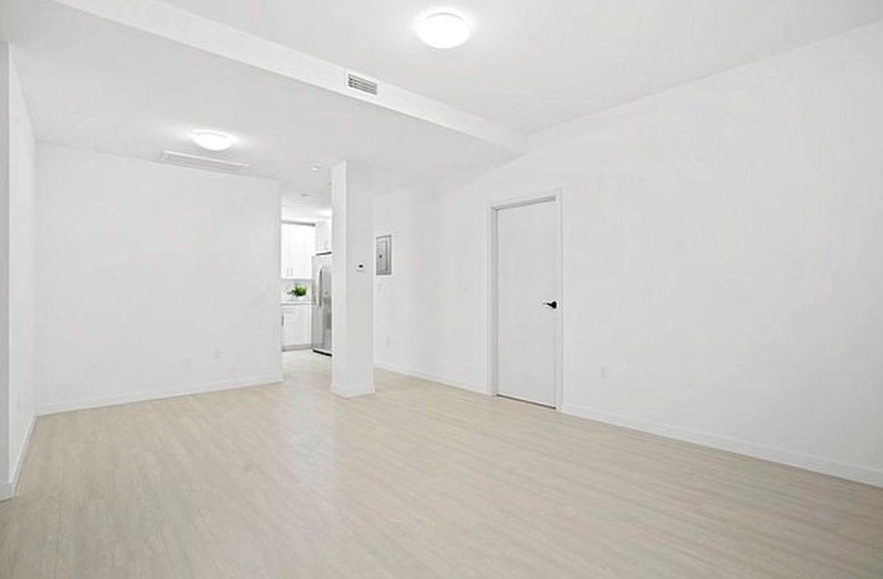 600 20th St #2B - Photo 2 of 10