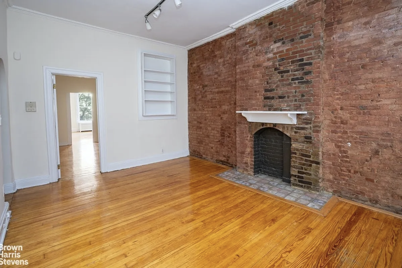 854 10th Ave #2R - Photo 2 of 8