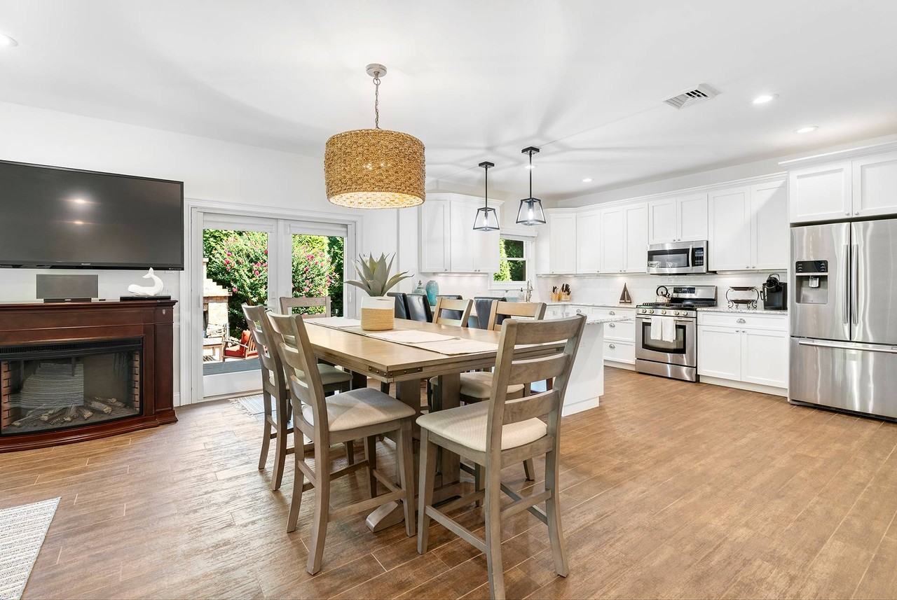 4315 Noyac Rd - Photo 5 of 17