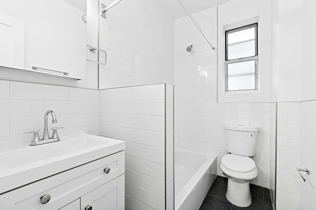 156 -08 RIVERSIDE DR W #2E - Photo 7 of 9