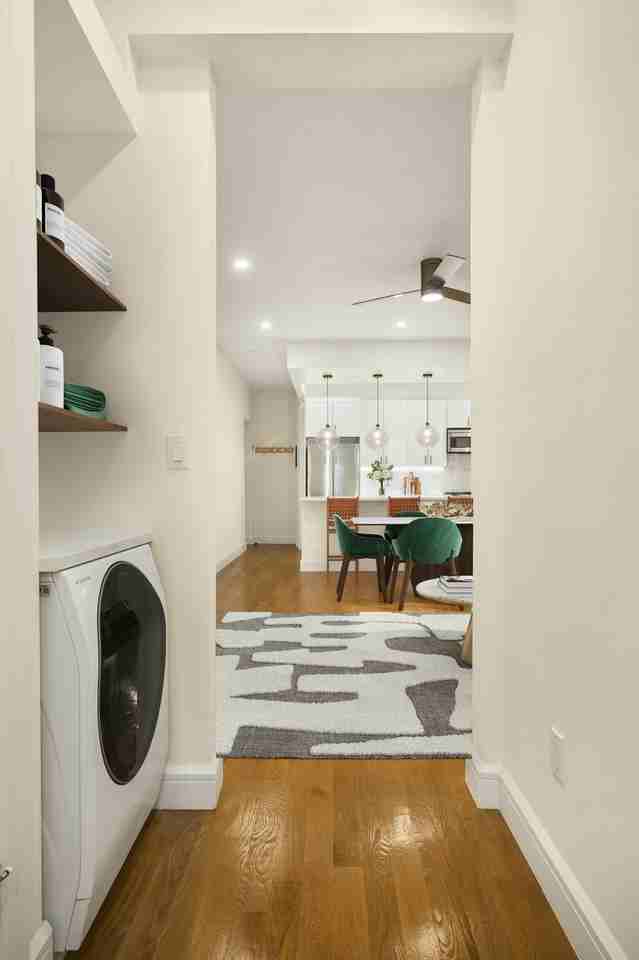 133 E 30th St #3C - Photo 4 of 5