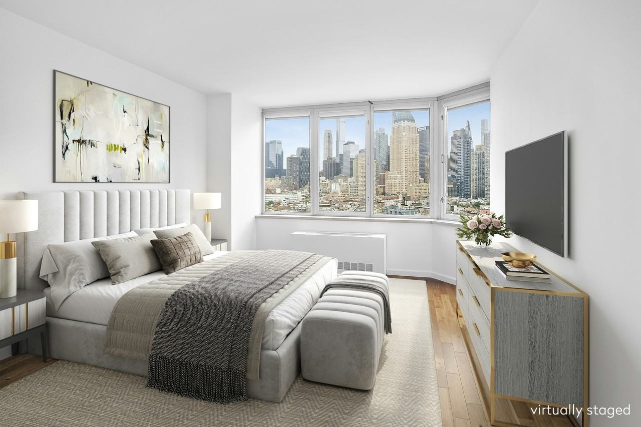 500 W 43rd St #20E - Photo 4 of 10