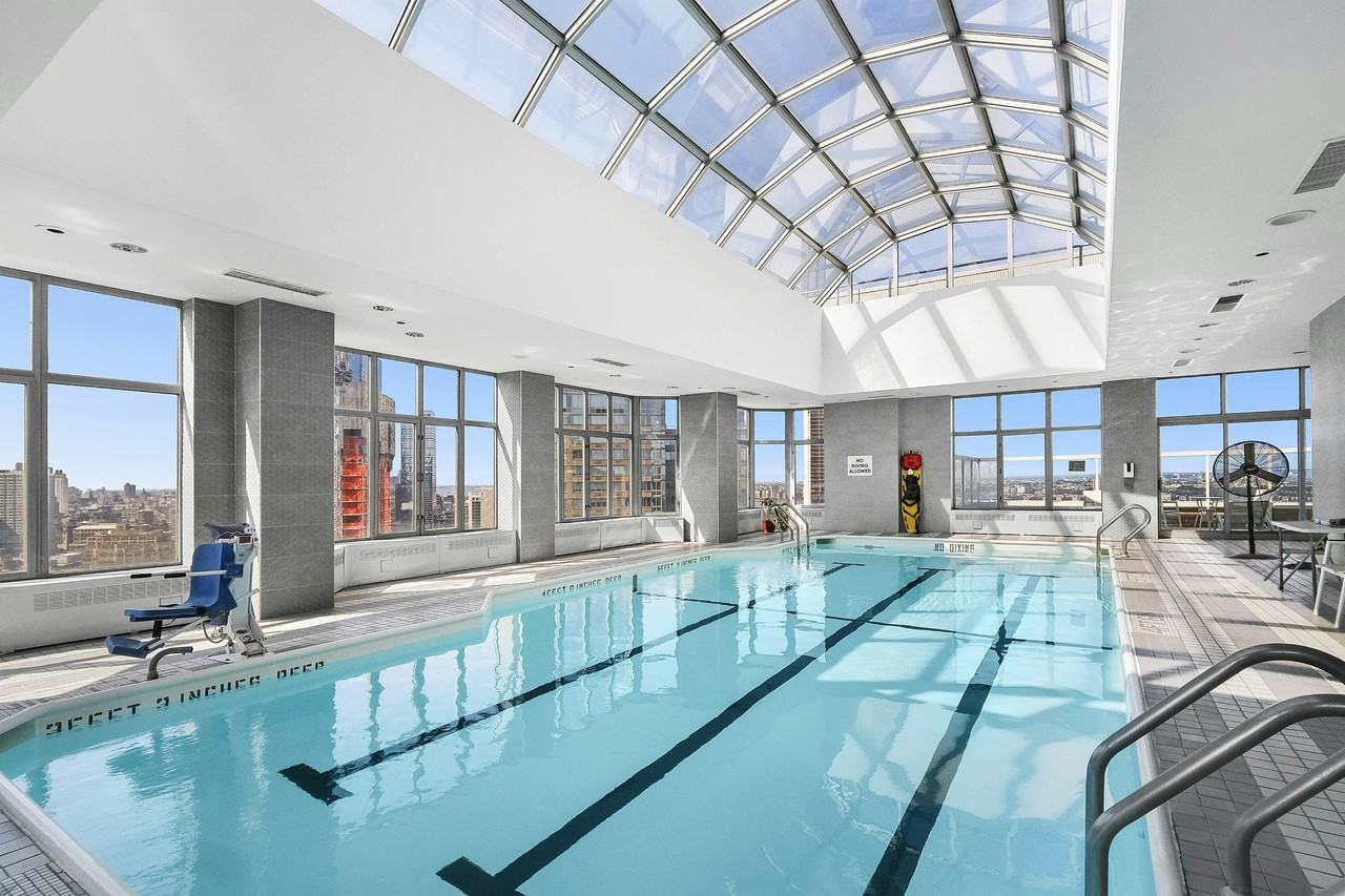 500 W 43rd St #20E - Photo 6 of 10