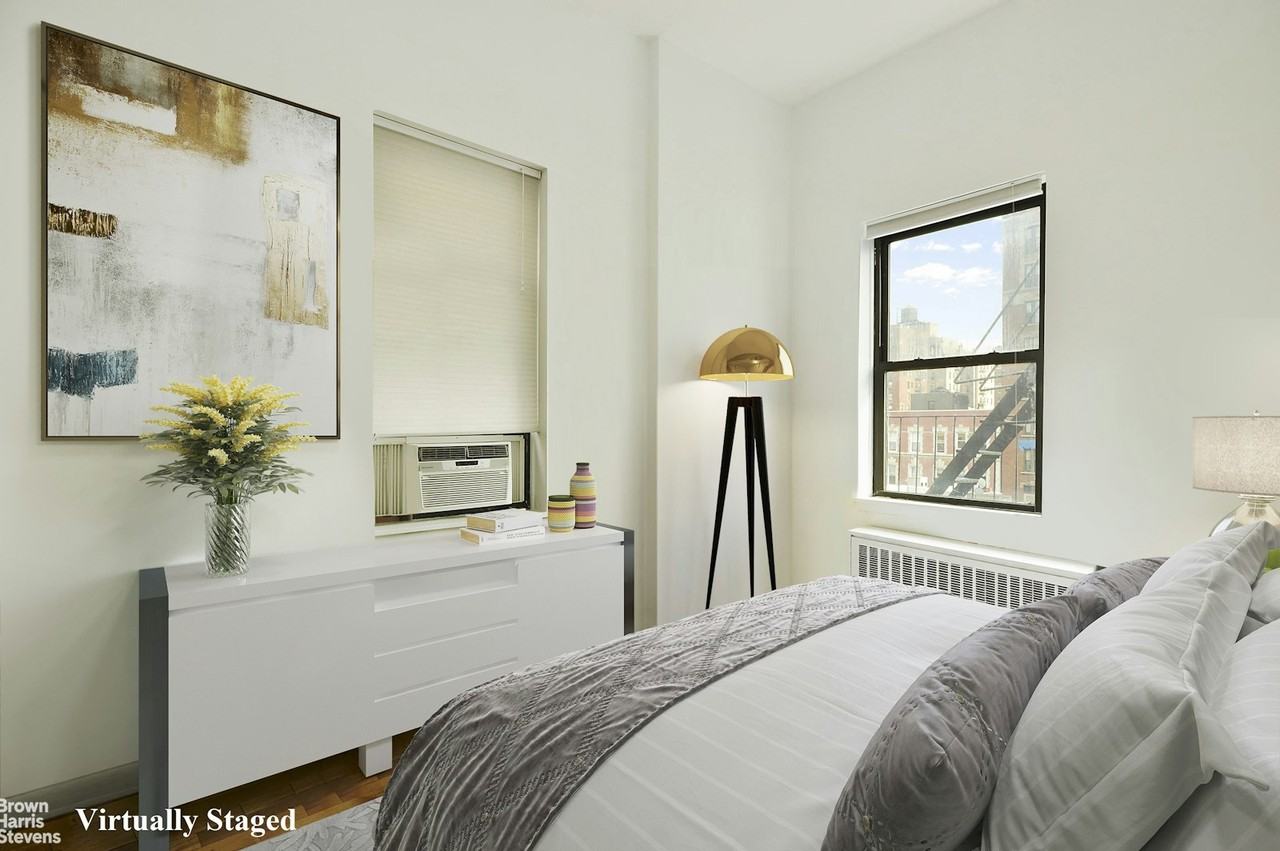 330 W 85th St #6H - Photo 3 of 6