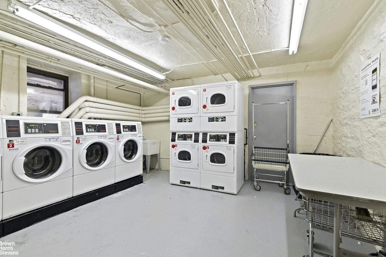 330 W 85th St #6H - Photo 4 of 6