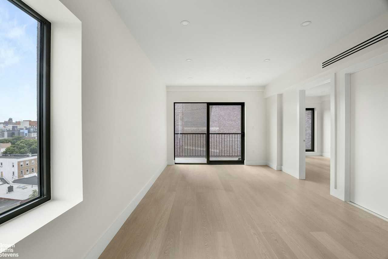 1132 11 -32 31ST AVENUE #PHC - Photo 7 of 11