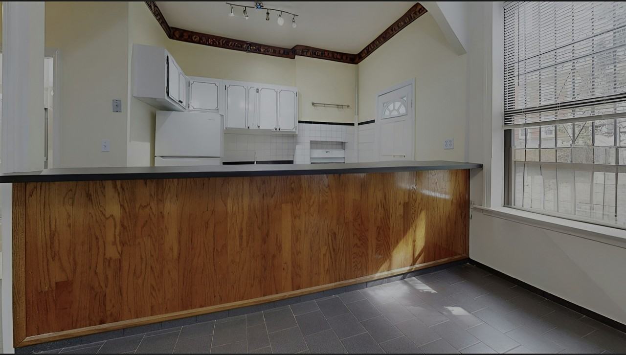 340 51st St #1 - Photo 5 of 7