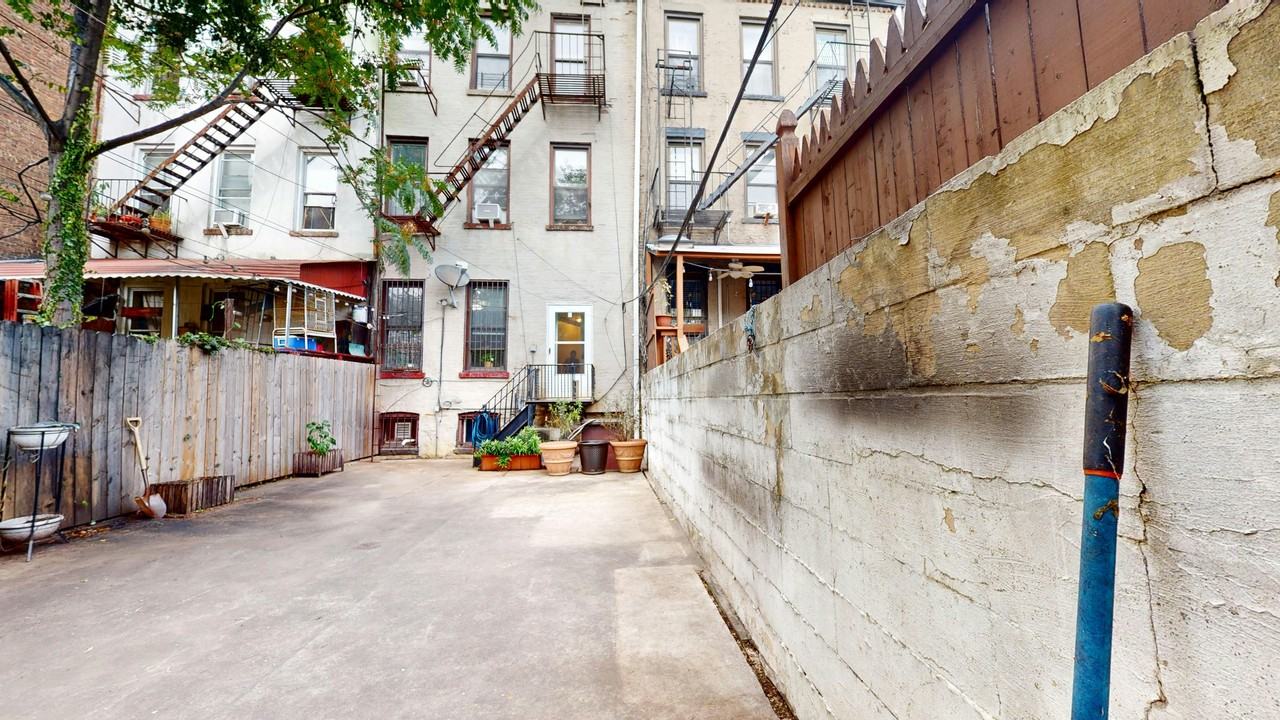 340 51st St #1 - Photo 7 of 7