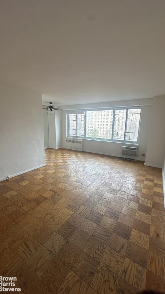 392 Central Park W #8G - Photo 4 of 7