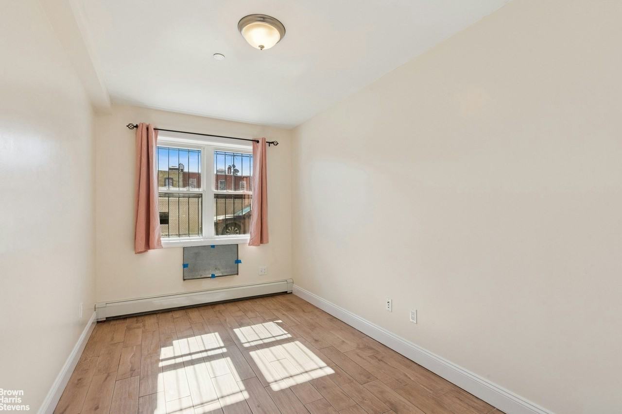 25 Cox Pl #1 - Photo 6 of 7