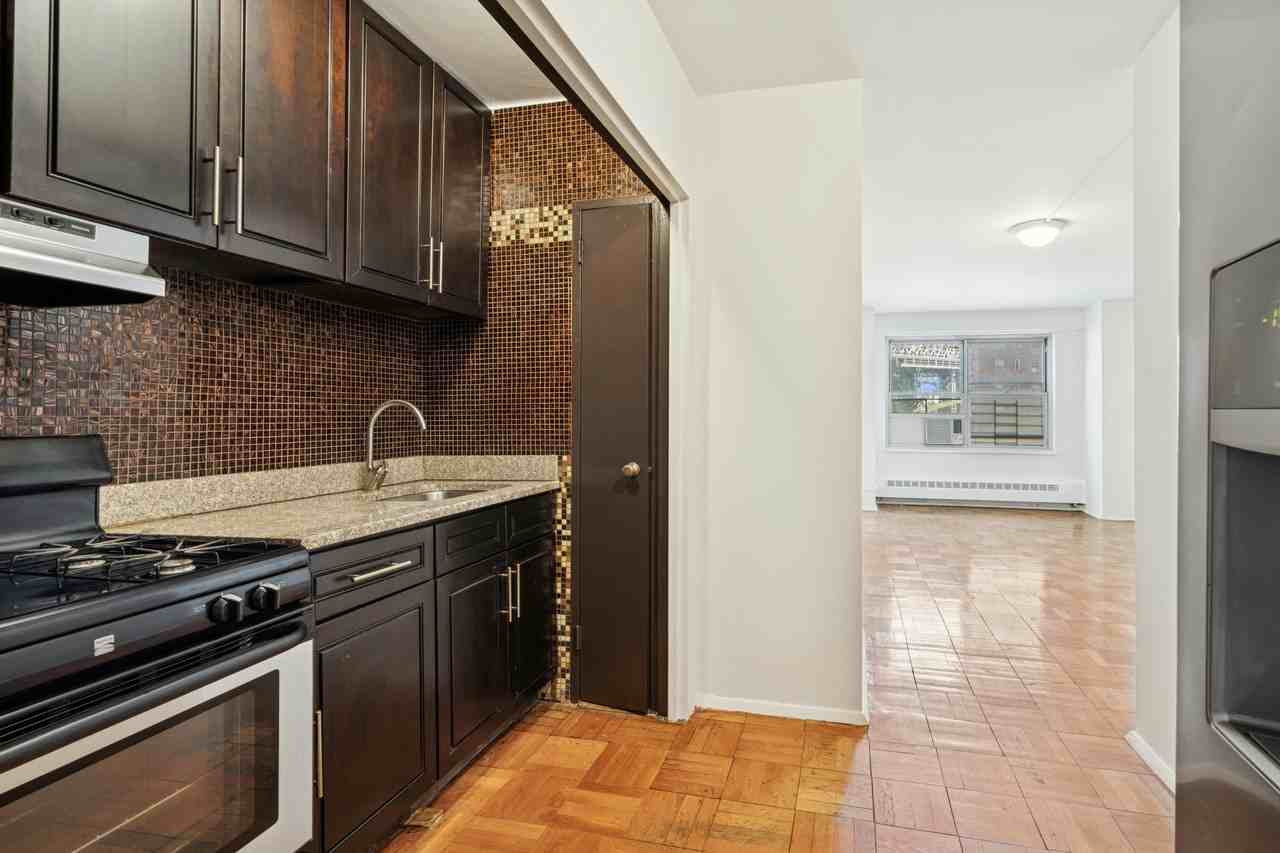 570 Grand St #H203 - Photo 2 of 8