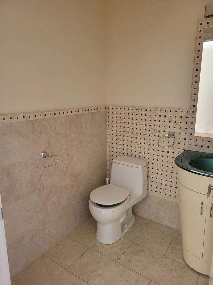 63RD ROAD/63RD DRIVE #6K - Photo 7 of 9