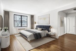 8 E 48th St #6F - Photo 1 of 1