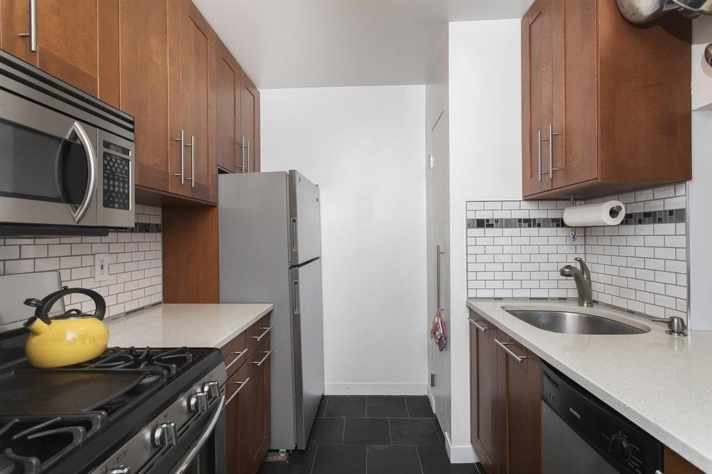 54 Magnolia Ave #3-5 - Photo 5 of 12