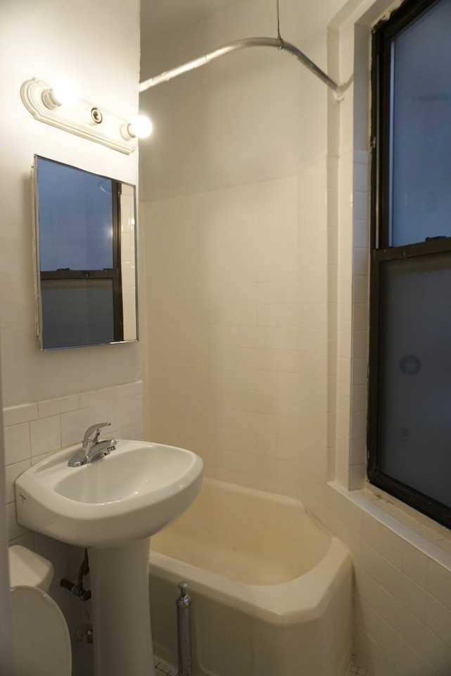 359 W 126th St #3D - Photo 4 of 5