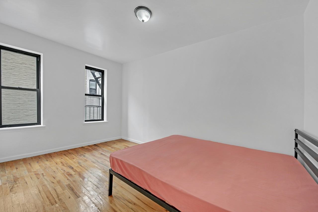 578 Ralph Ave #C4 - Photo 6 of 7