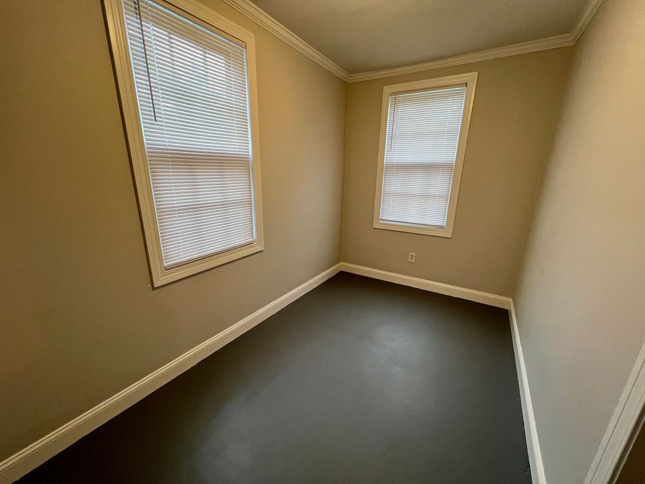 716 B Ave - Photo 5 of 14