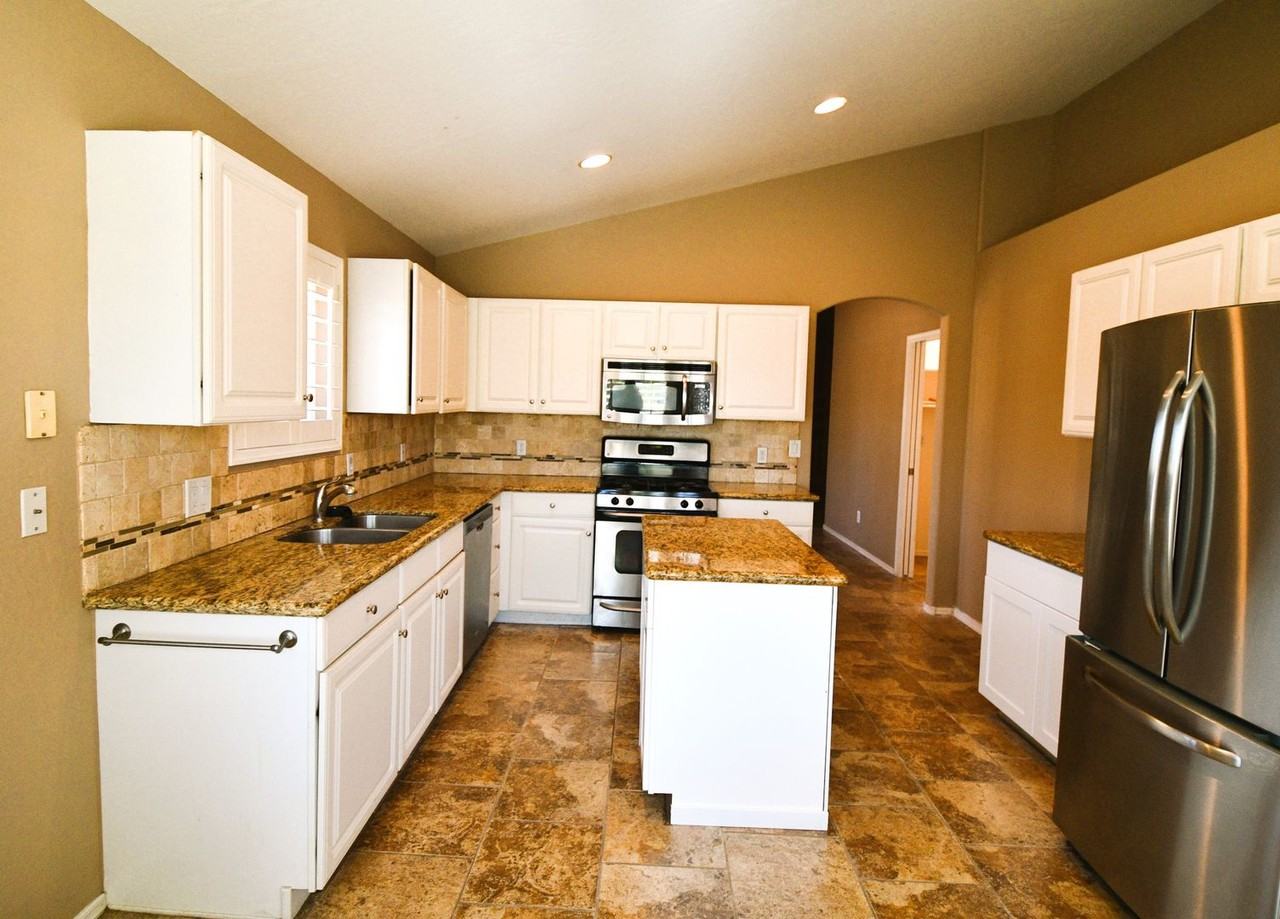 13140 W Virginia Ct - Photo 6 of 21