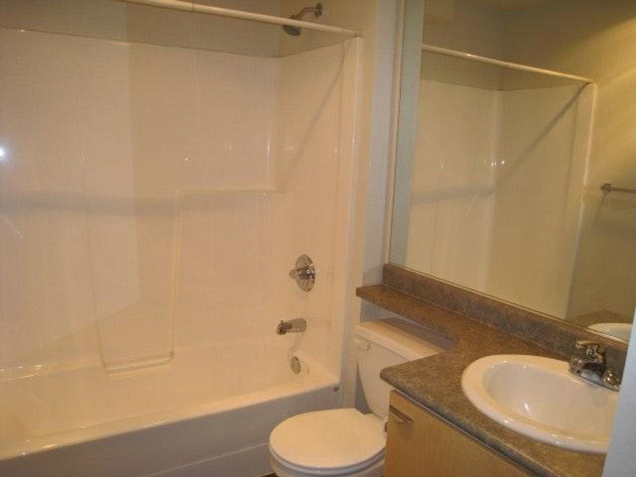 425 Vine St #611 - Photo 3 of 9