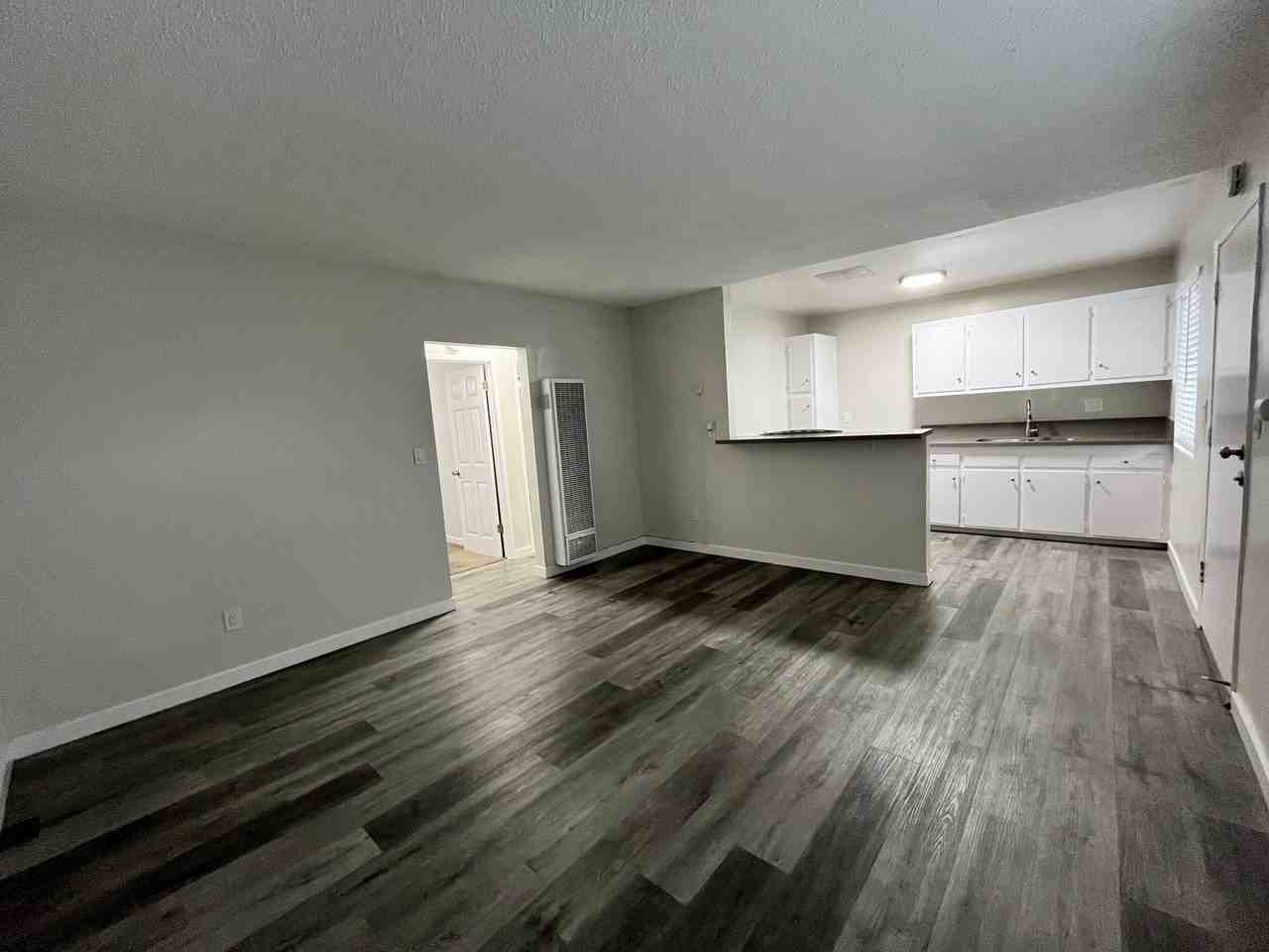 1604 Henderson Ave #6 - Photo 4 of 13