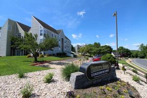 featured image of 1372 Hunters Rd Apt J #Apt J